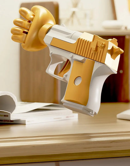 אקדח אבן־נייר־מספריים – המשחק הקלאסי בגירסה הכי מגניבה שיש